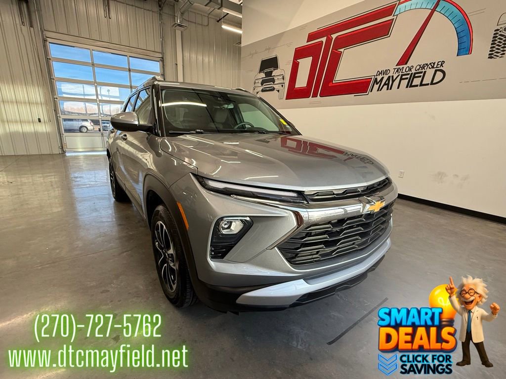 Used 2025 Chevrolet TrailBlazer LT image 1