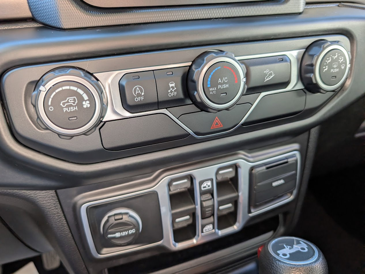 Used 2018 Jeep Wrangler Unlimited Sport S image 24