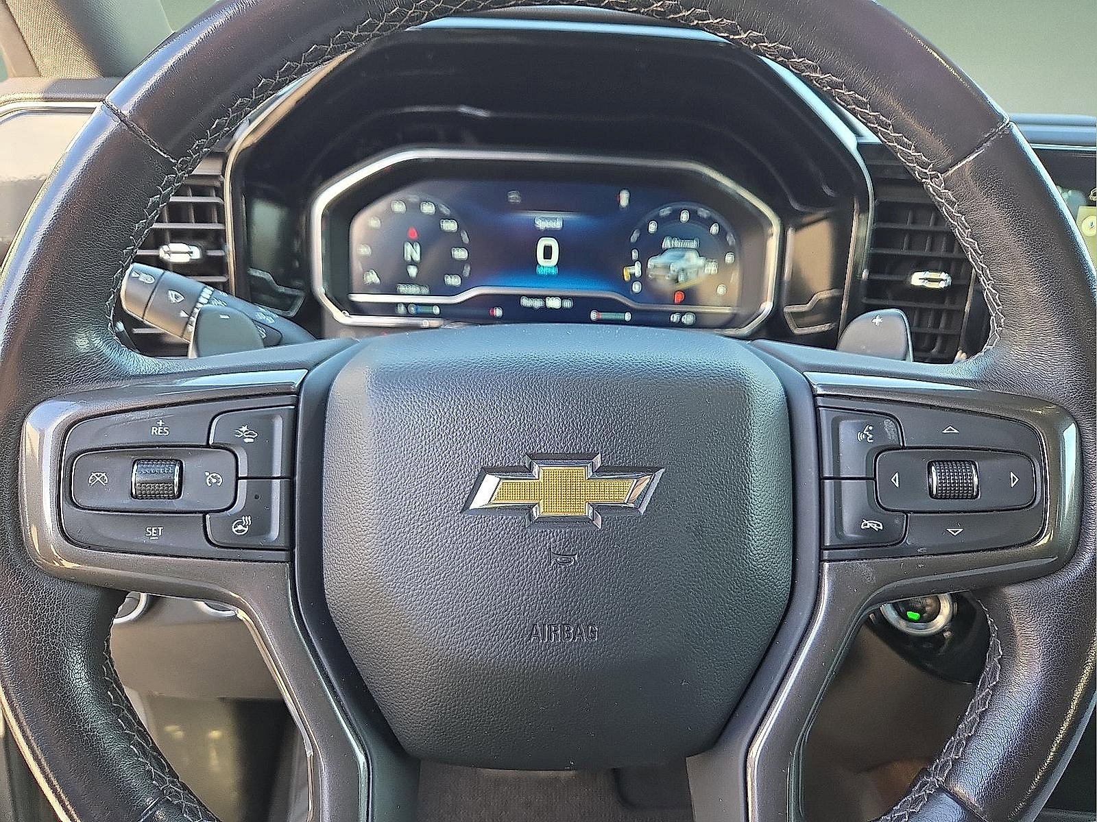 Used 2023 Chevrolet Silverado 1500 High Country w/ Technology Package image 24