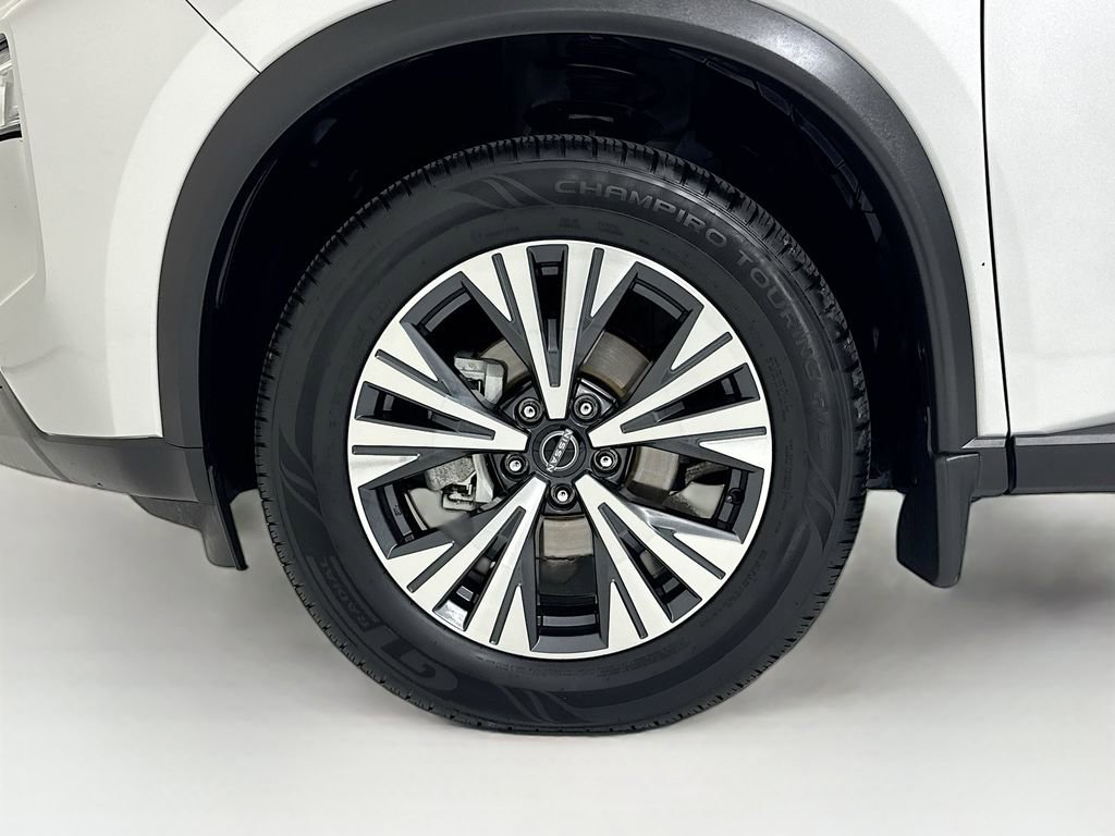 Used 2023 Nissan Rogue SV w/ SV Premium Package image 28