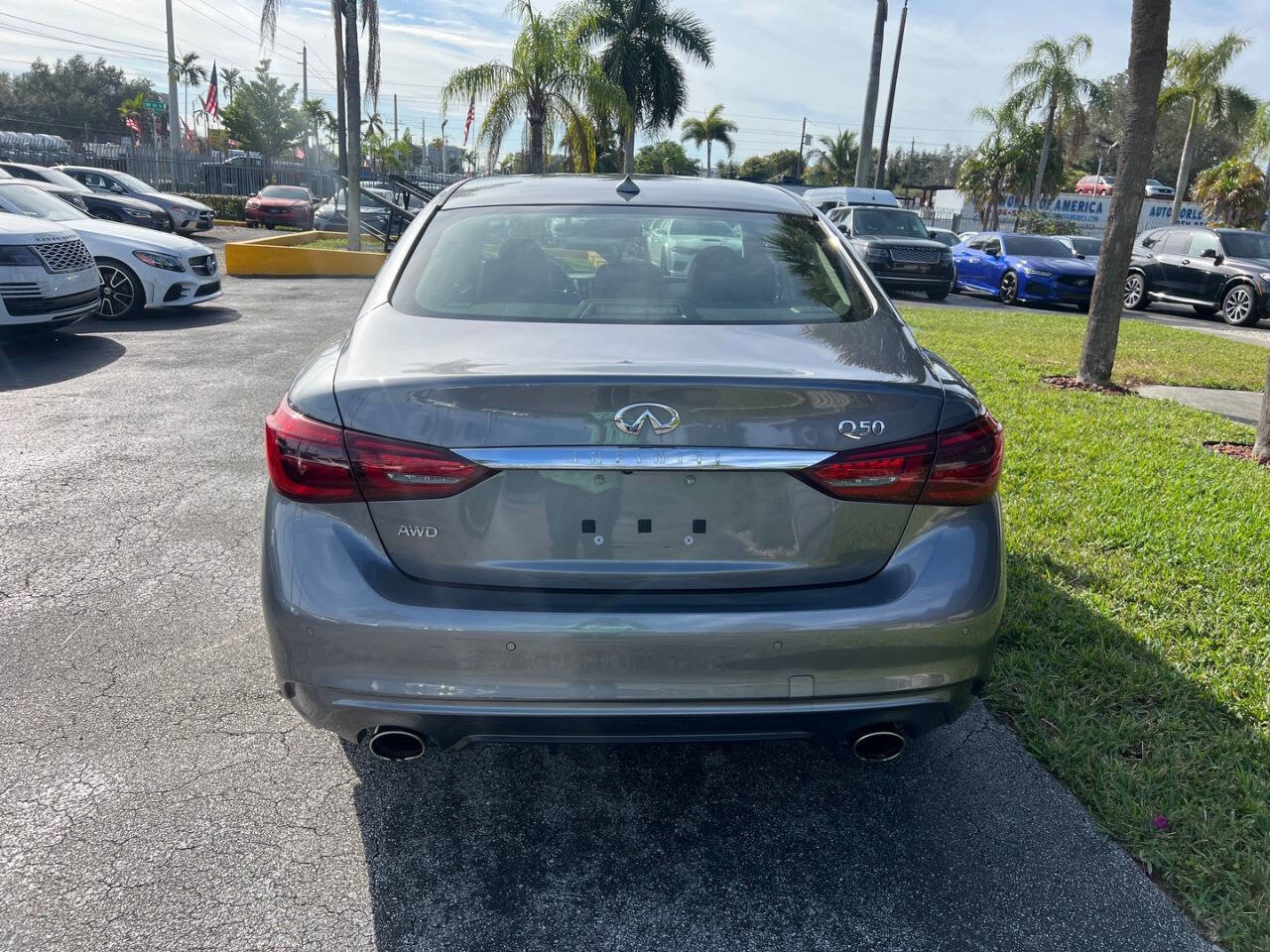 Used 2022 INFINITI Q50 Luxe w/ Cargo Package AWD/4WD image 6