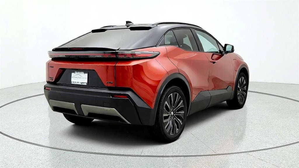 Used 2026 Toyota C-HR AWD/4WD image 5