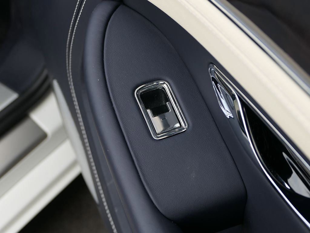 Used 2023 Bentley Continental GT Mulliner AWD/4WD image 27