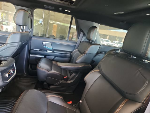 Used 2025 Ford Expedition Tremor AWD/4WD image 21