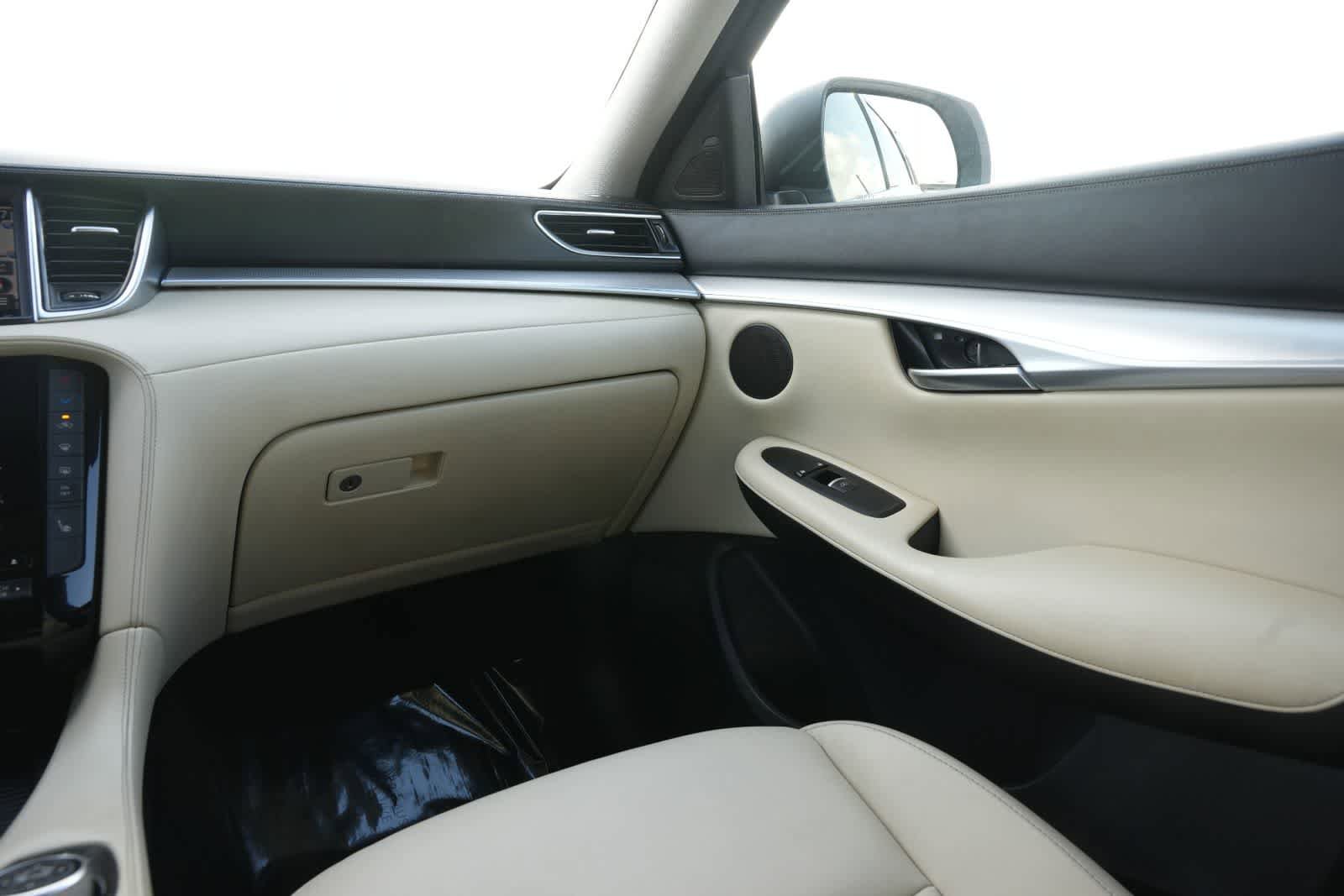 Used 2020 INFINITI QX50 Luxe w/ Navigation Package AWD/4WD image 8