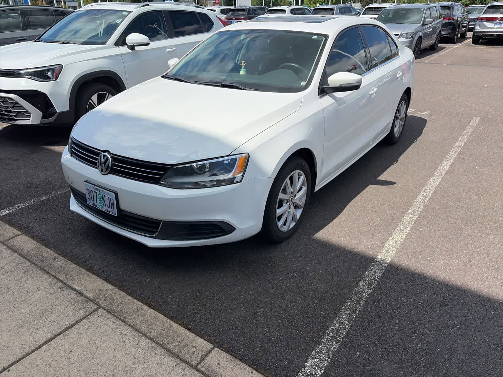 Used 2013 Volkswagen Jetta SE FWD image 1
