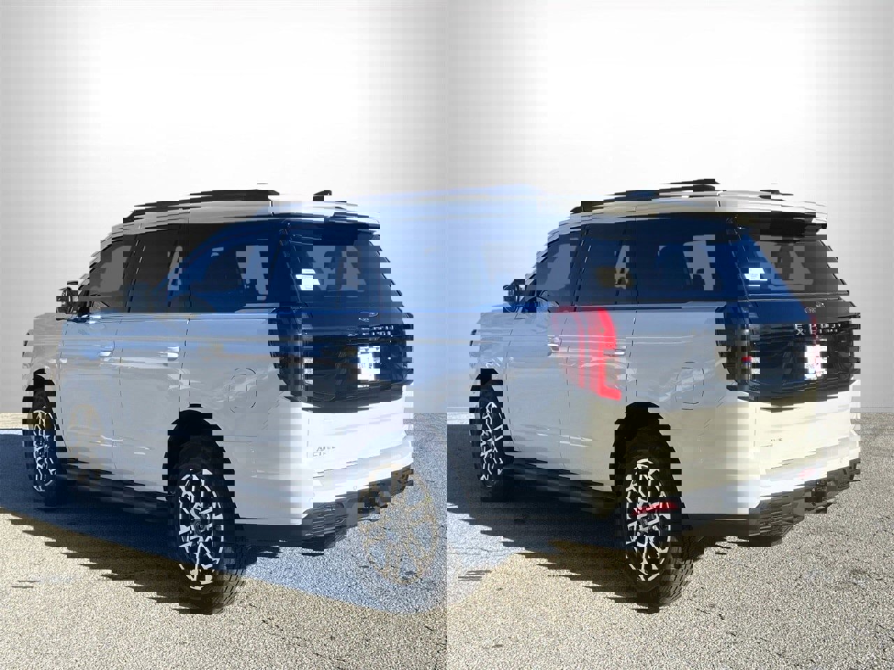 New 2026 Ford Expedition Active image 23