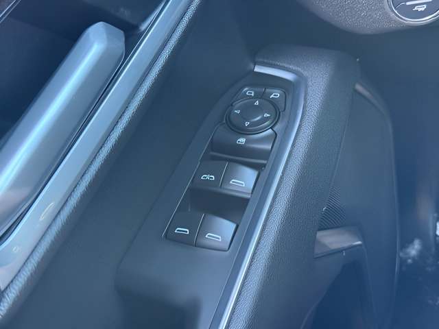 Used 2025 Chevrolet Silverado 1500 LT AWD/4WD image 18