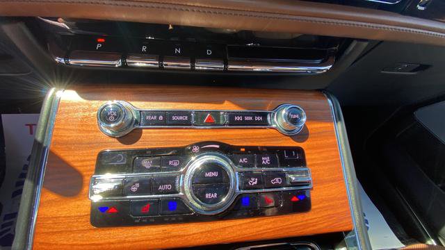 Used 2020 Lincoln Aviator Reserve w/ Equipment Group 201A image 18