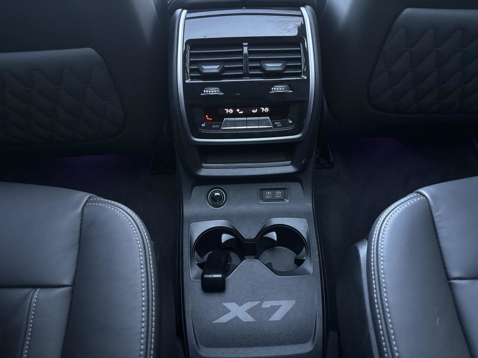 Used 2023 BMW X7 M60i w/ Executive Package image 33