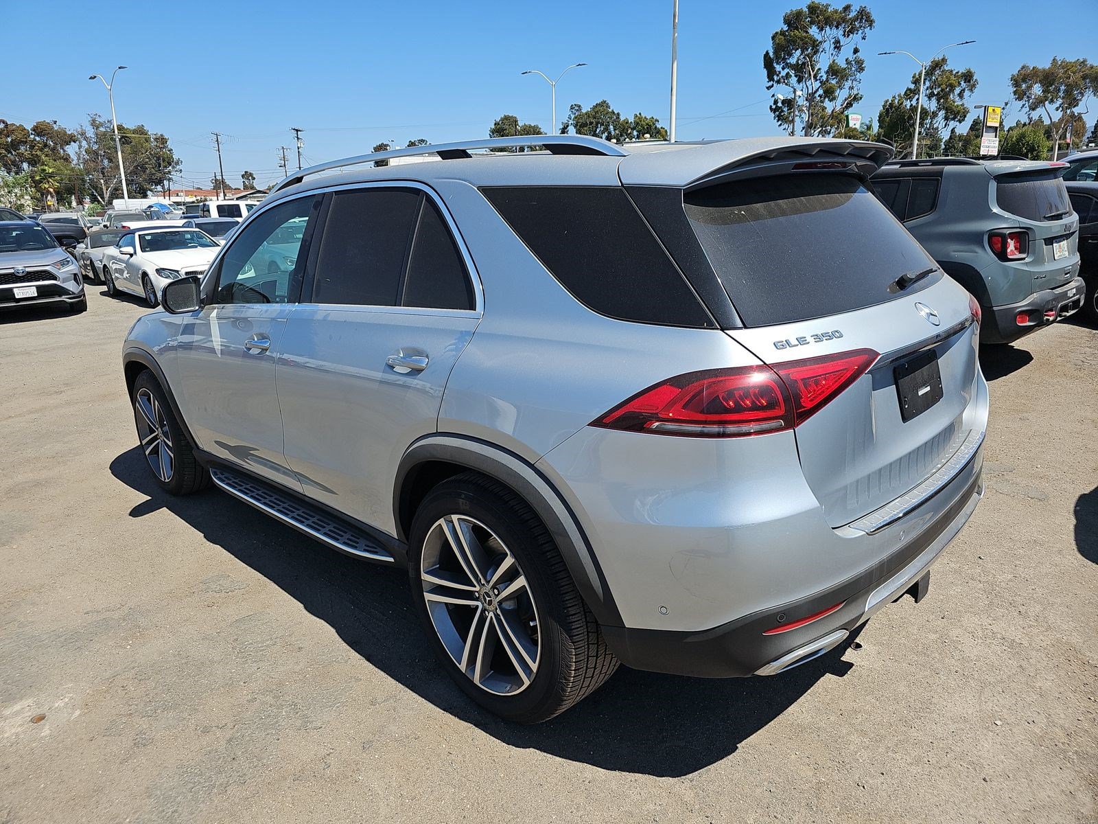 Used 2022 Mercedes-Benz GLE 350 w/ Premium Package image 8