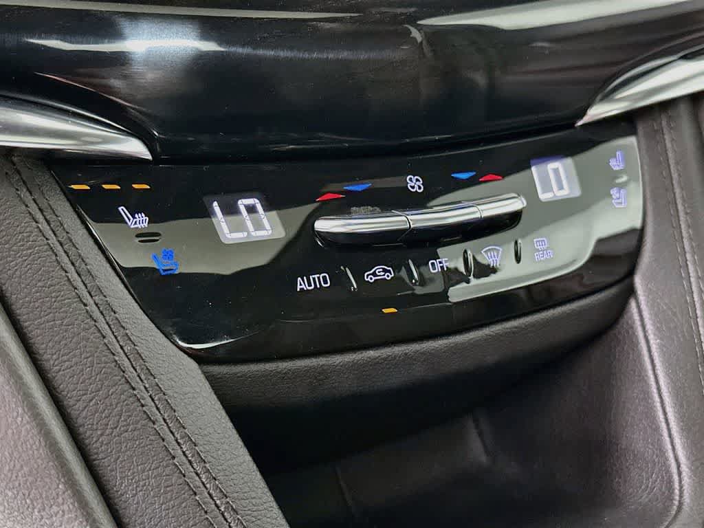 Used 2020 Cadillac XT6 Premium Luxury FWD image 18