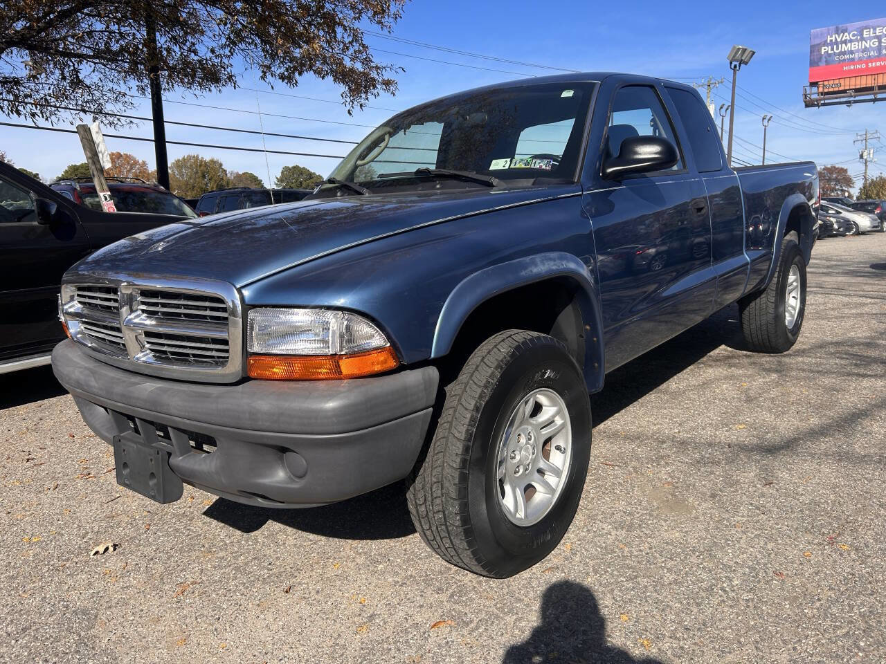 Used 2004 Dodge Dakota 4x4 Club Cab w/ Tire & Handling Group image 2