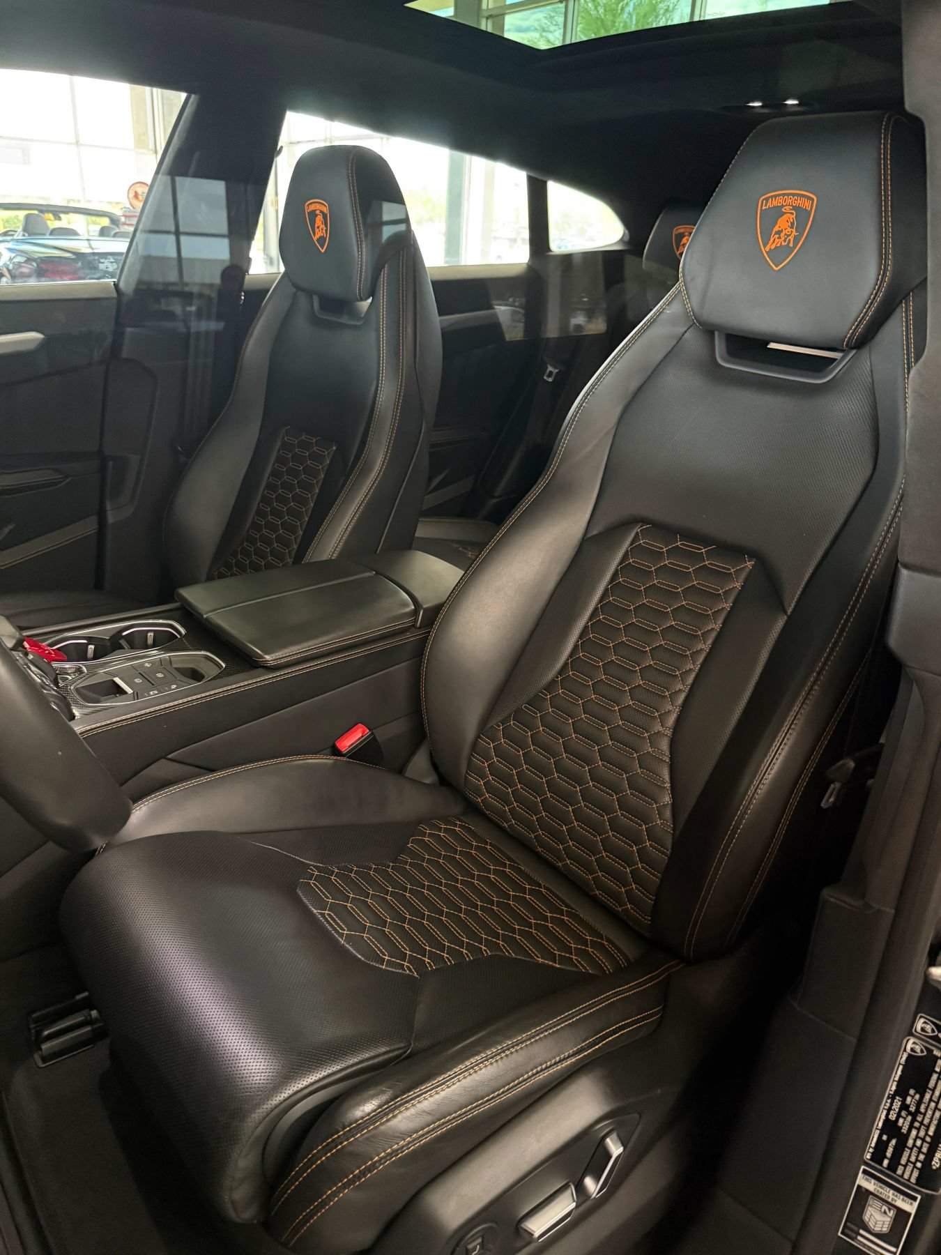 Used 2021 Lamborghini Urus AWD/4WD image 14