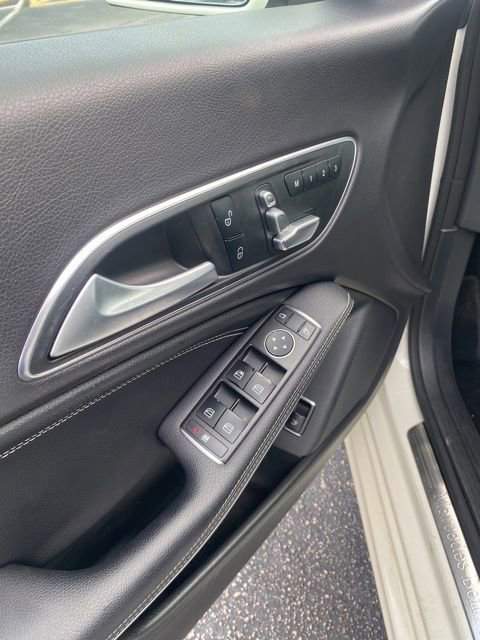 Used 2018 Mercedes-Benz CLA 250 image 12