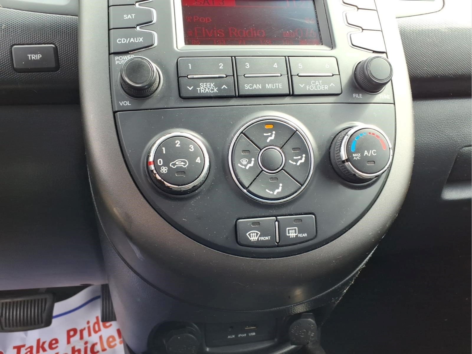Used 2012 Kia Soul + FWD image 11