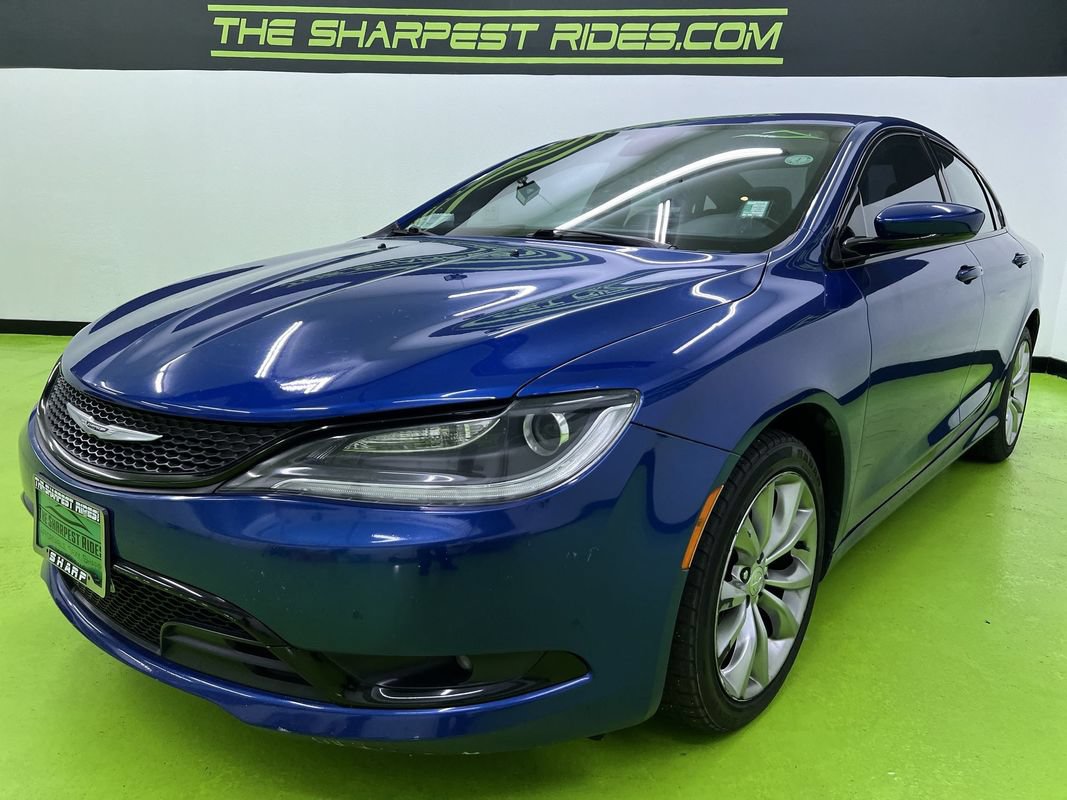 Used 2016 Chrysler 200 S w/ Navigation & Sound Group I FWD image 5
