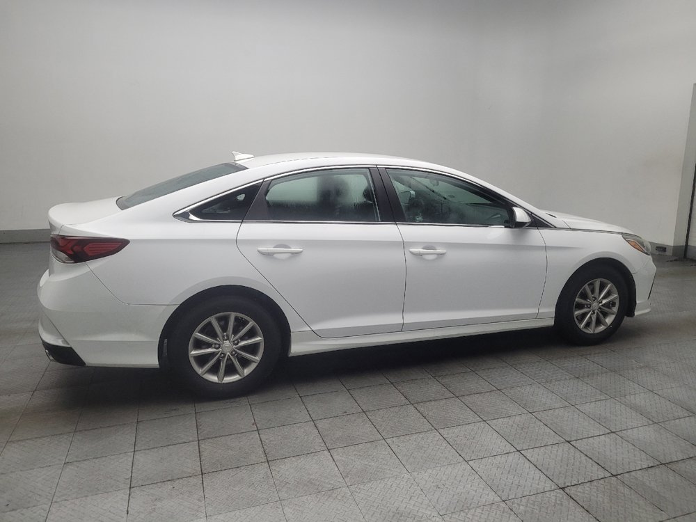 Used 2019 Hyundai Sonata SE w/ Cargo Package FWD image 10