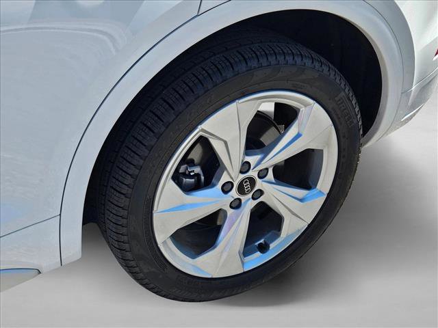 Certified 2025 Audi Q5 2.0T Premium Plus w/ Premium Plus Package image 24