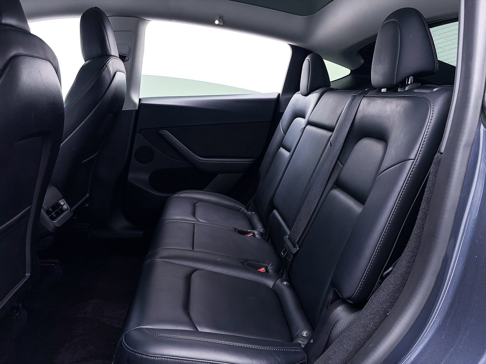 Used 2023 Tesla Model Y Performance image 29