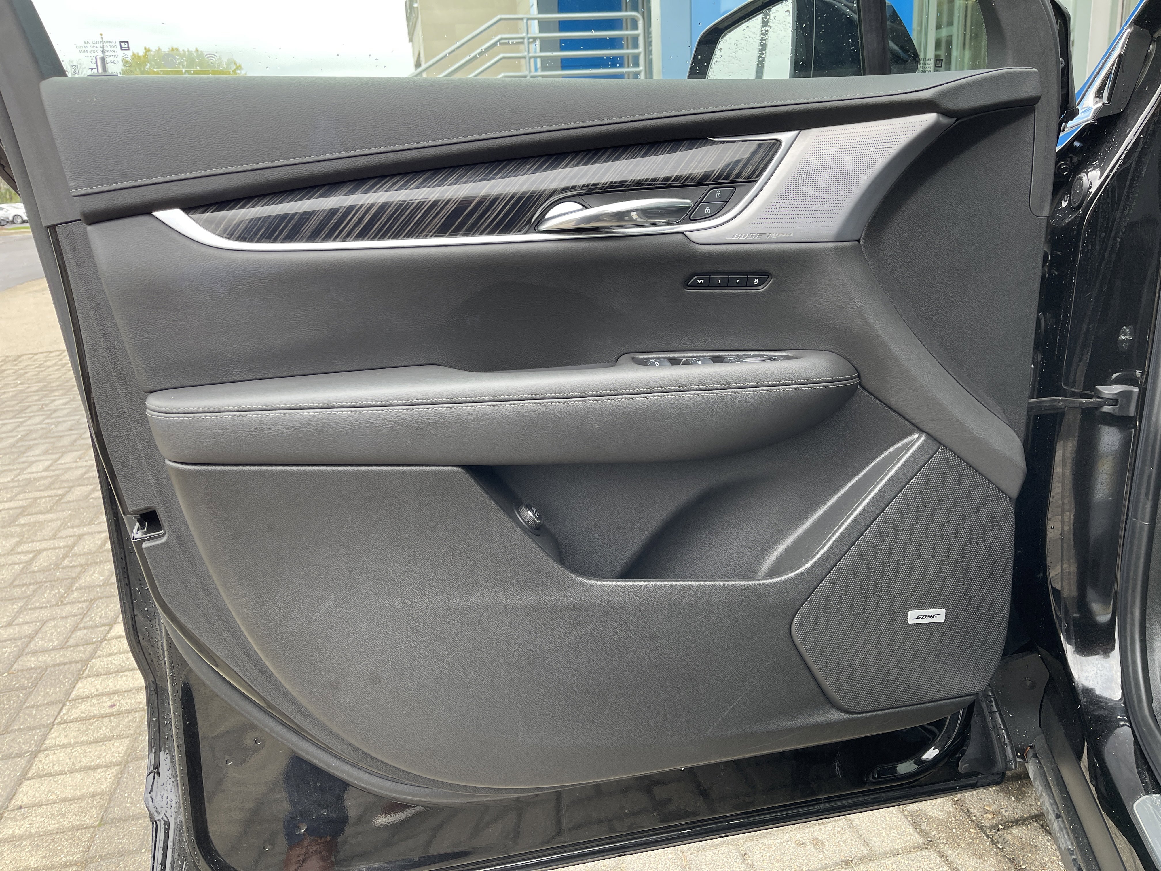 Used 2025 Cadillac XT6 Premium Luxury image 15