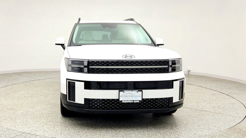 Used 2025 Hyundai Santa Fe Calligraphy image 2