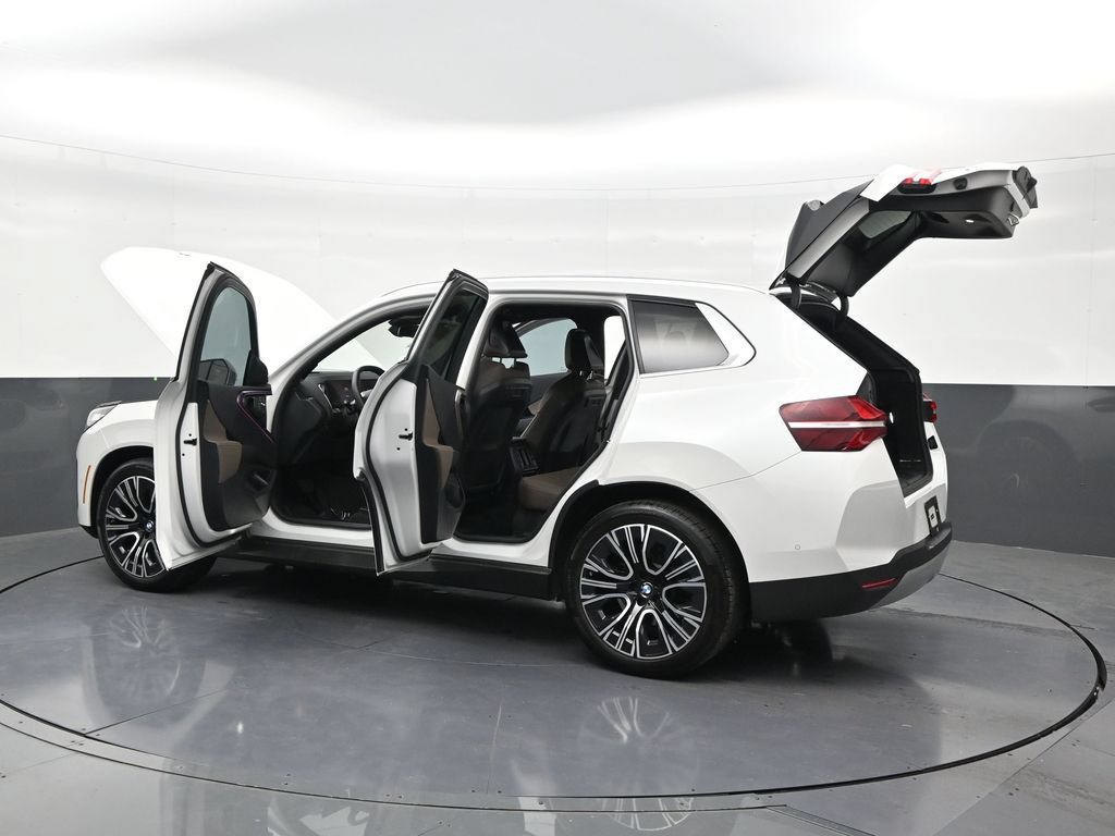 Used 2025 BMW X3 xDrive30i w/ Premium Package AWD/4WD image 31