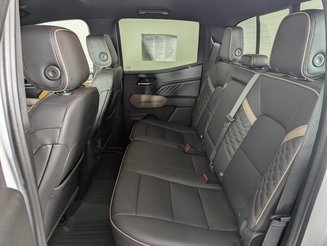 Used 2023 GMC Canyon Denali image 23