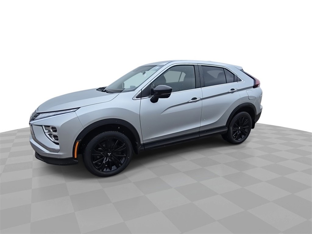 Used 2023 Mitsubishi Eclipse Cross LE image 4