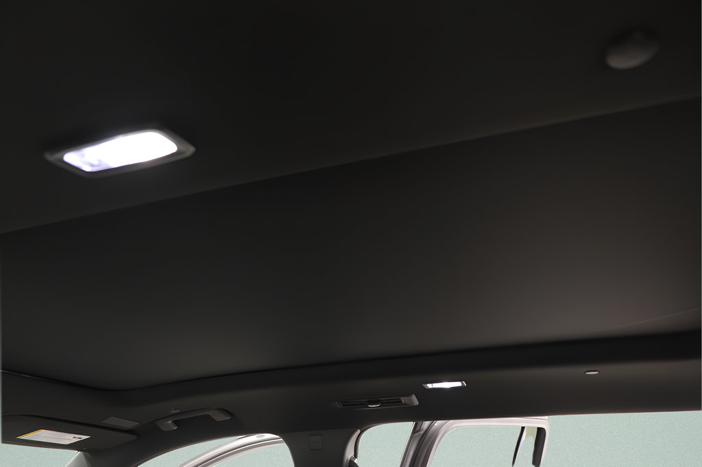 New 2027 Chevrolet Traverse RS w/ LPO, Floor Liner Package AWD/4WD image 10