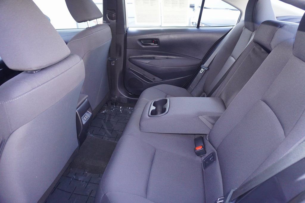 Certified 2025 Toyota Corolla LE image 9