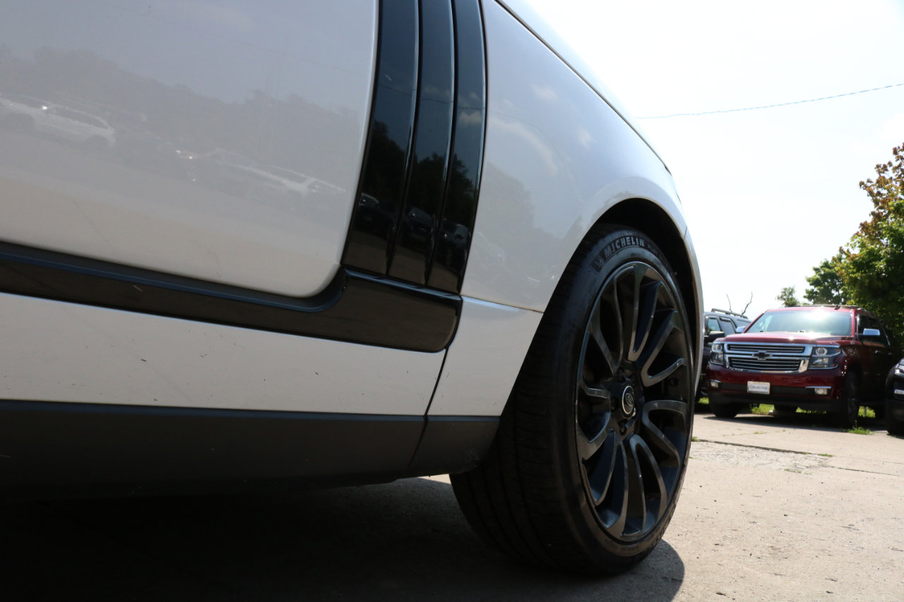 Used 2017 Land Rover Range Rover Supercharged image 8