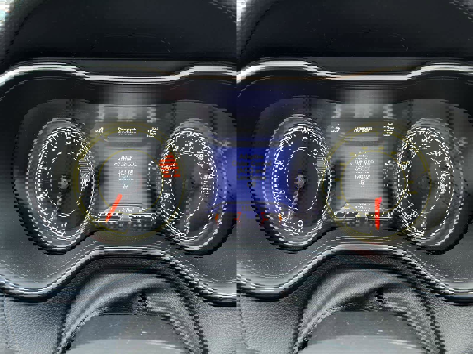 Used 2023 Jeep Cherokee Altitude Lux image 31