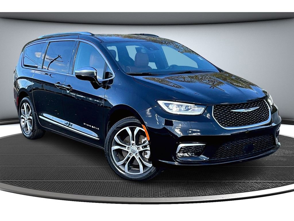 Used 2024 Chrysler Pacifica Pinnacle image 13