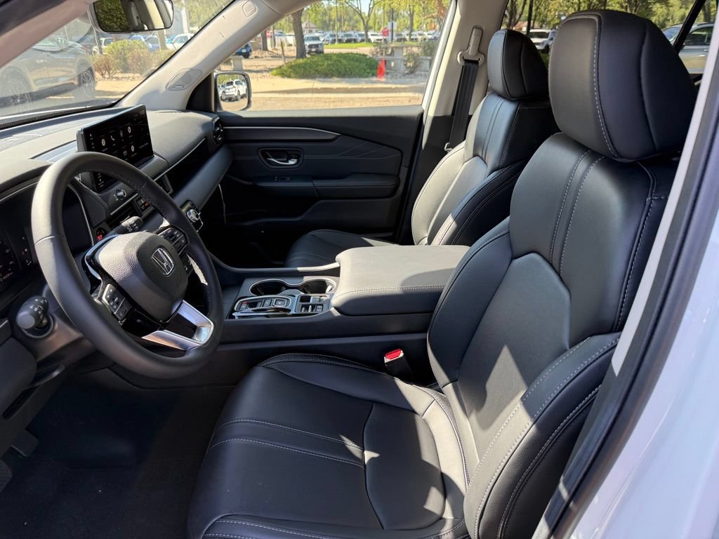 New 2026 Honda Pilot Touring image 13
