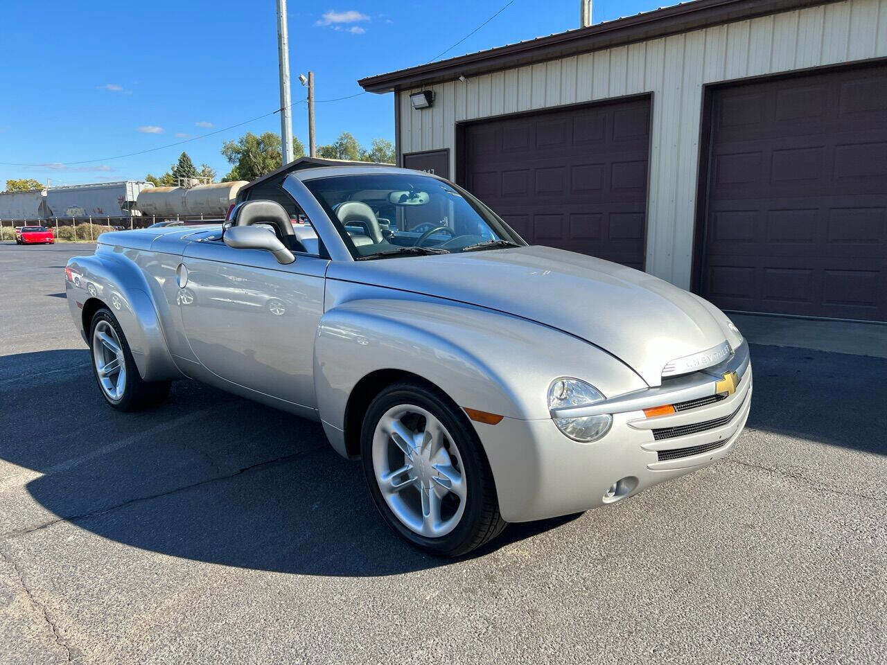 Used 2004 Chevrolet SSR w/ Preferred Equipment Group RWD image 80