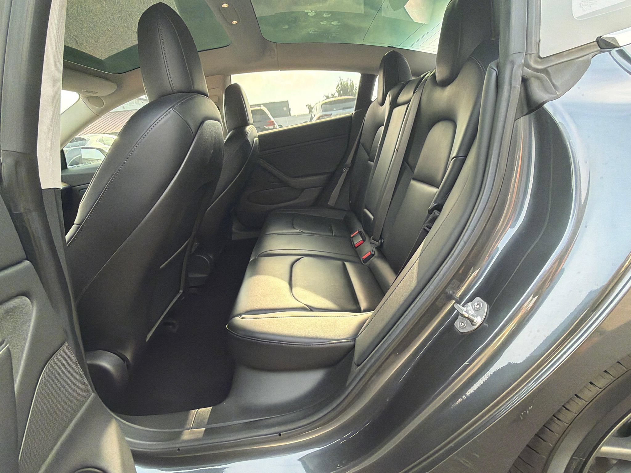 Used 2018 Tesla Model 3 Long Range RWD image 26