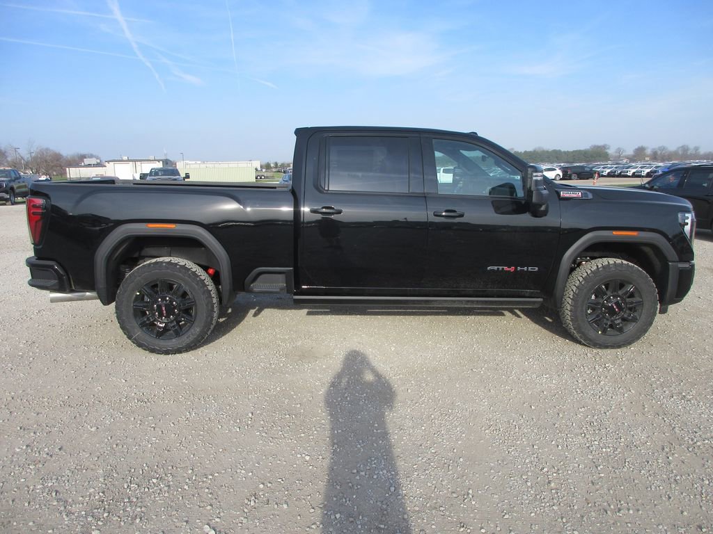 New 2026 GMC Sierra 2500 AT4 w/ AT4 Premium Plus Package image 3