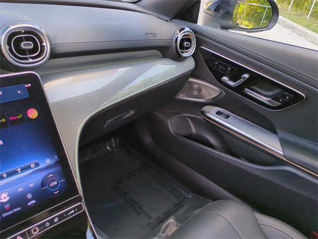 Used 2025 Mercedes-Benz CLE 300 4MATIC Cabriolet image 17