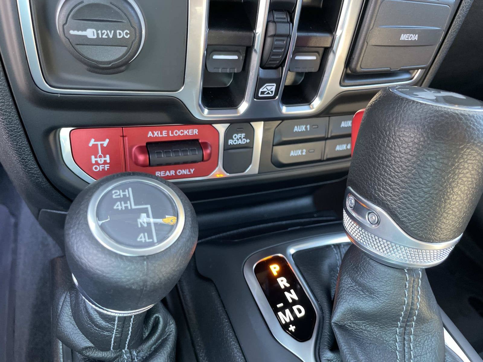 Used 2025 Jeep Wrangler Unlimited Sport AWD/4WD image 22