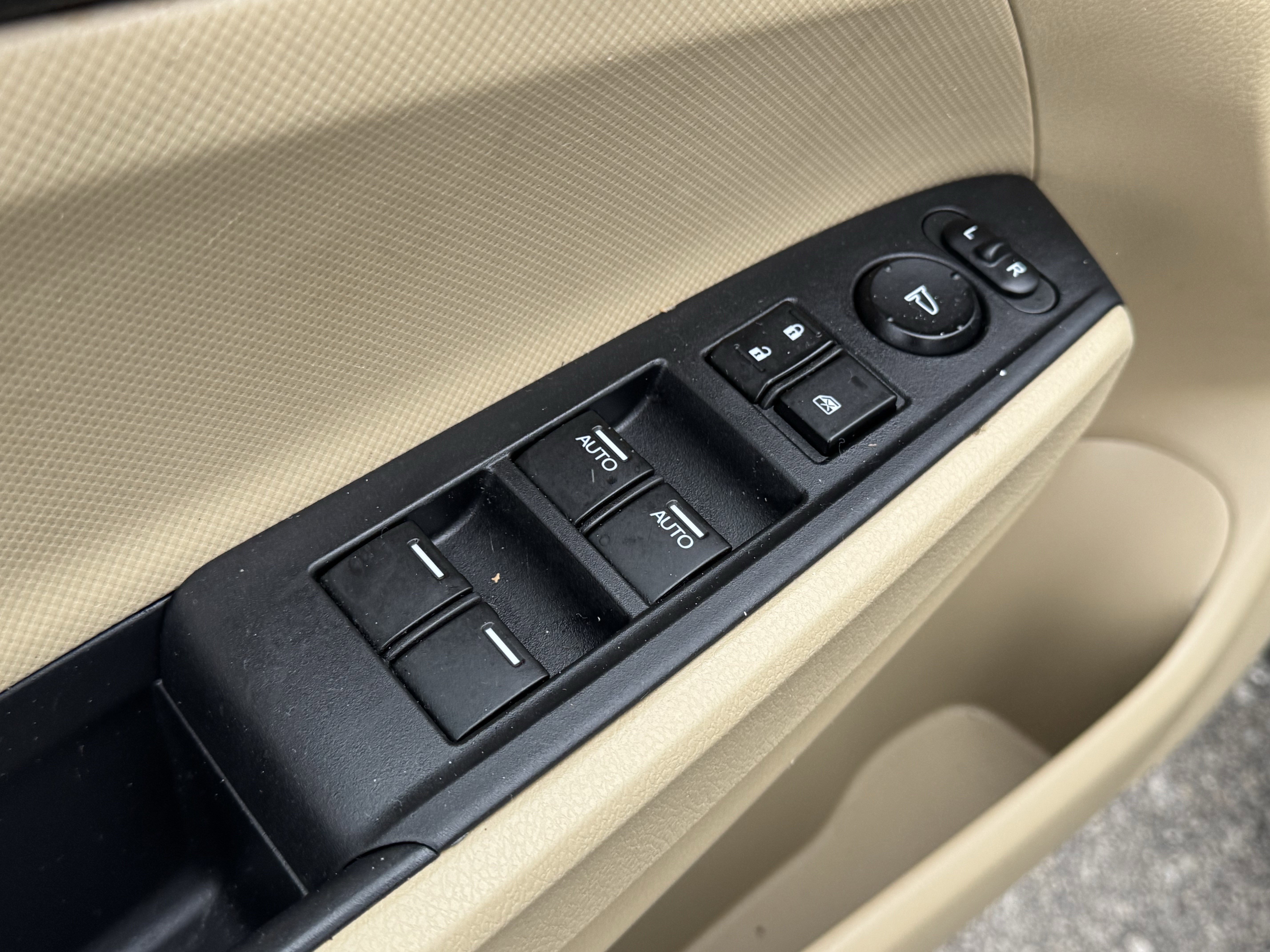 Used 2011 Honda Accord SE image 23