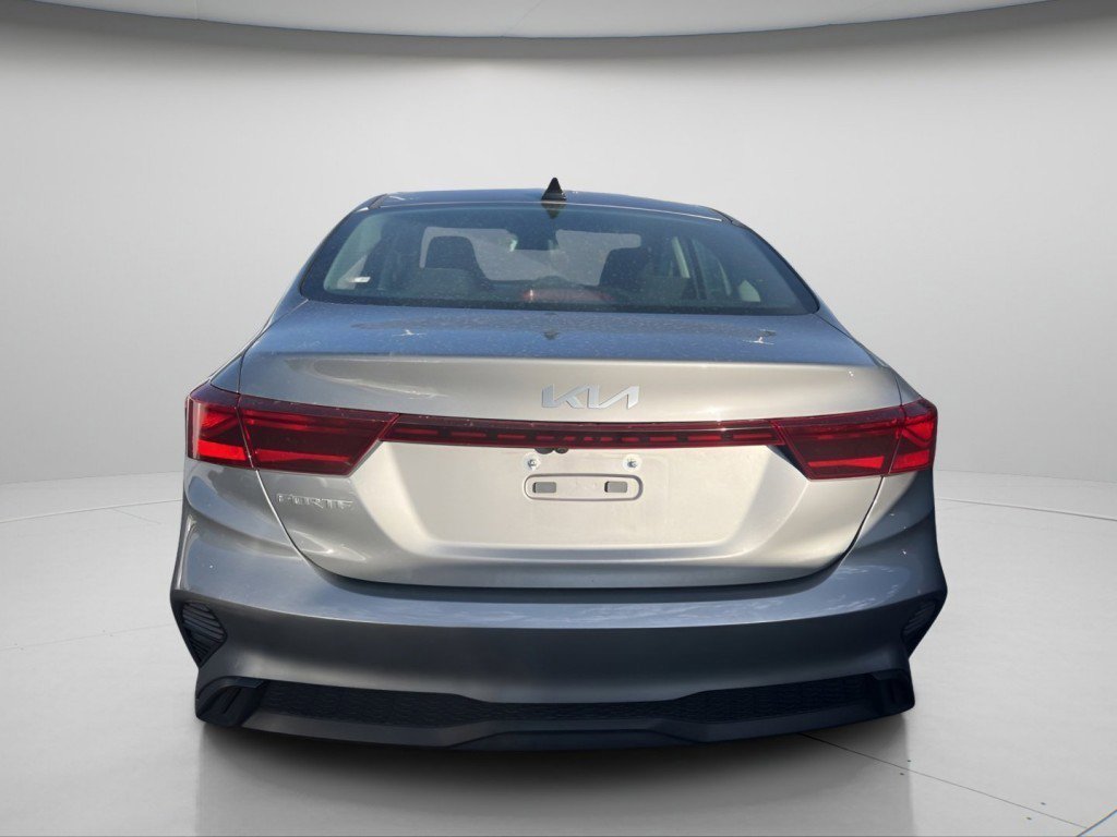 Used 2022 Kia Forte LXS FWD image 10