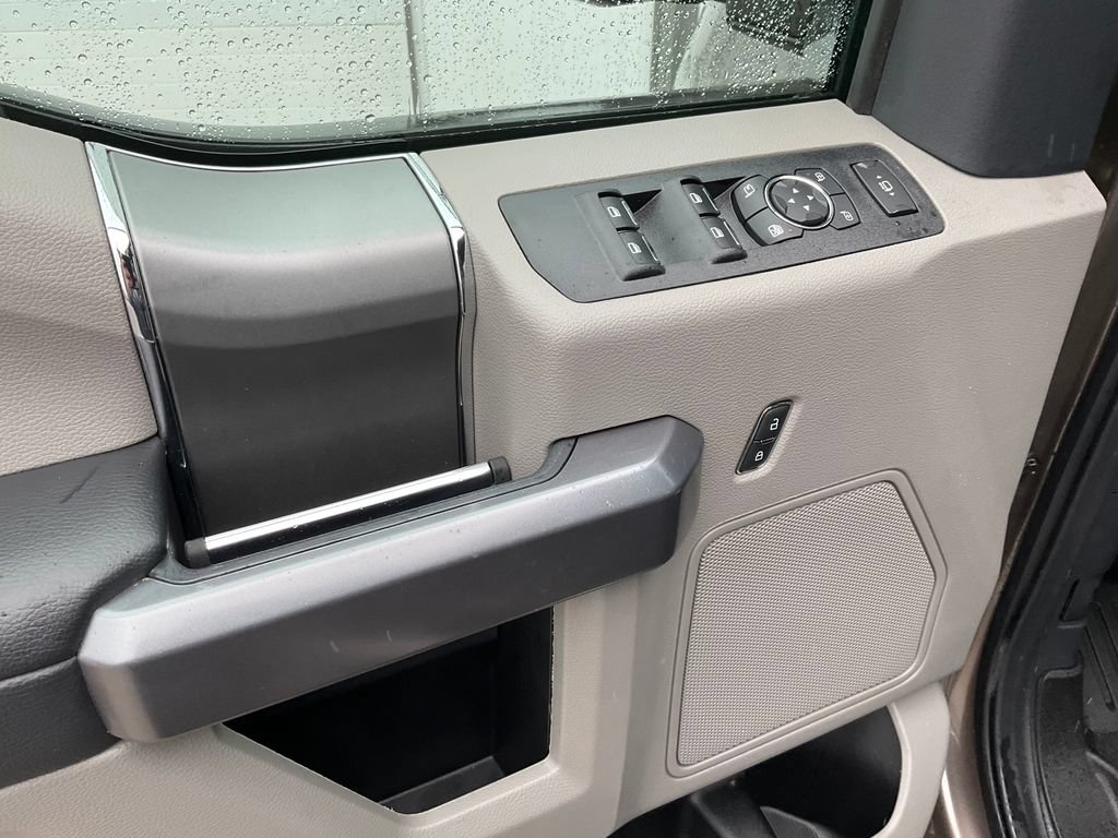 Used 2022 Ford F250 XLT w/ XLT Premium Package AWD/4WD image 18