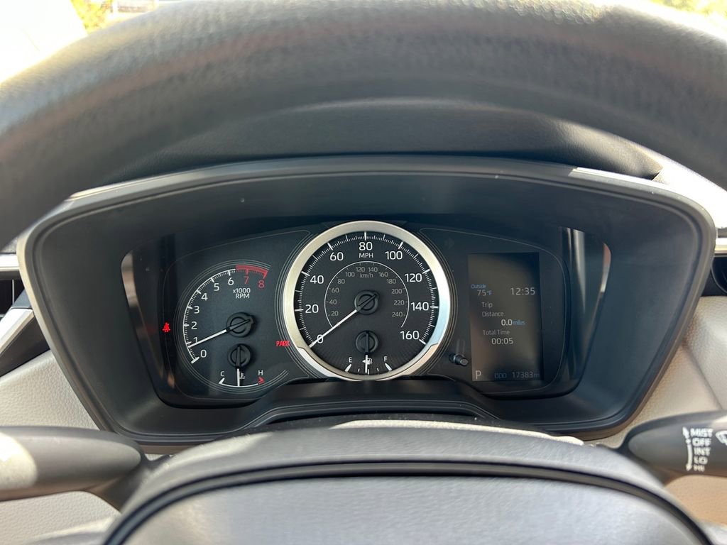 Used 2022 Toyota Corolla LE image 15