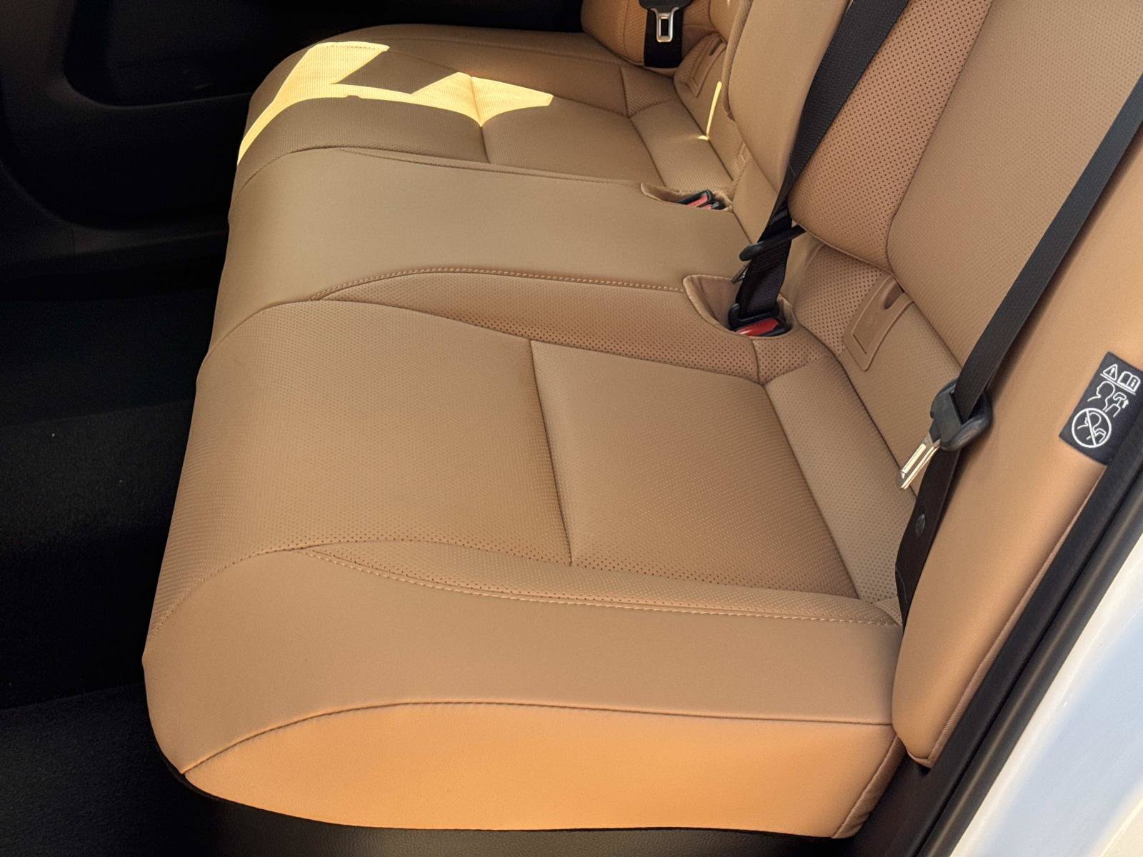 New 2026 Lexus ES 350e w/ Cold Area Package FWD image 17