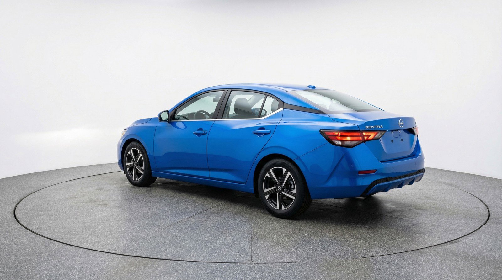 Used 2025 Nissan Sentra SV image 6