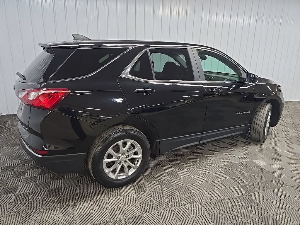 Used 2021 Chevrolet Equinox LT w/ LPO, Floor Liner Package AWD/4WD image 3