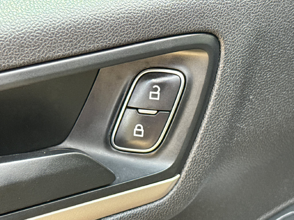 Used 2022 Ford Escape SE w/ SE Sport Appearance Package FWD image 20