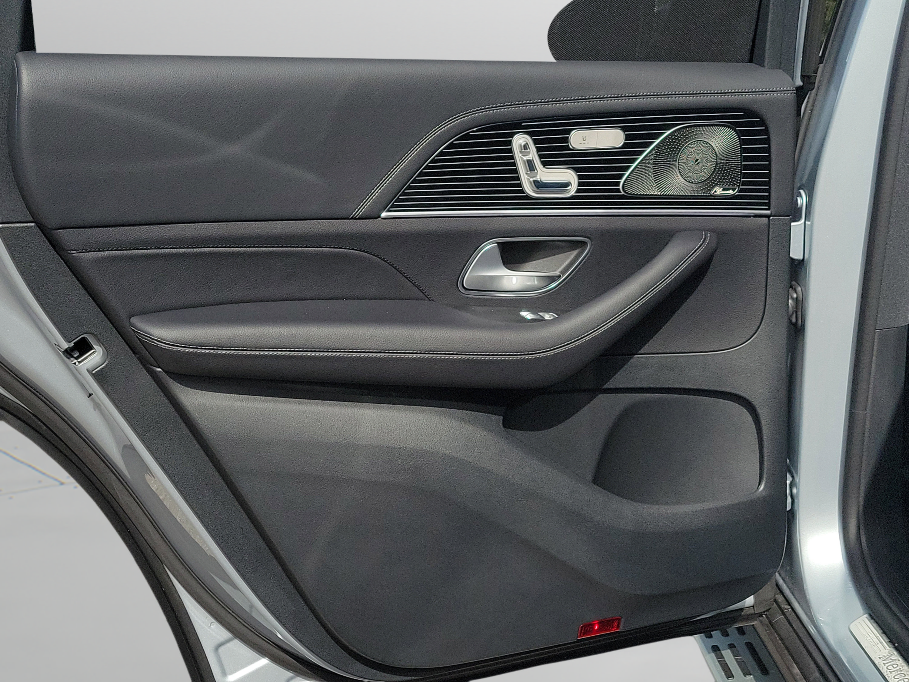 New 2026 Mercedes-Benz GLS 580 4MATIC image 7