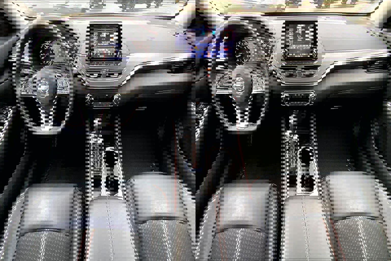 Used 2025 Nissan Altima 2.5 SR image 17